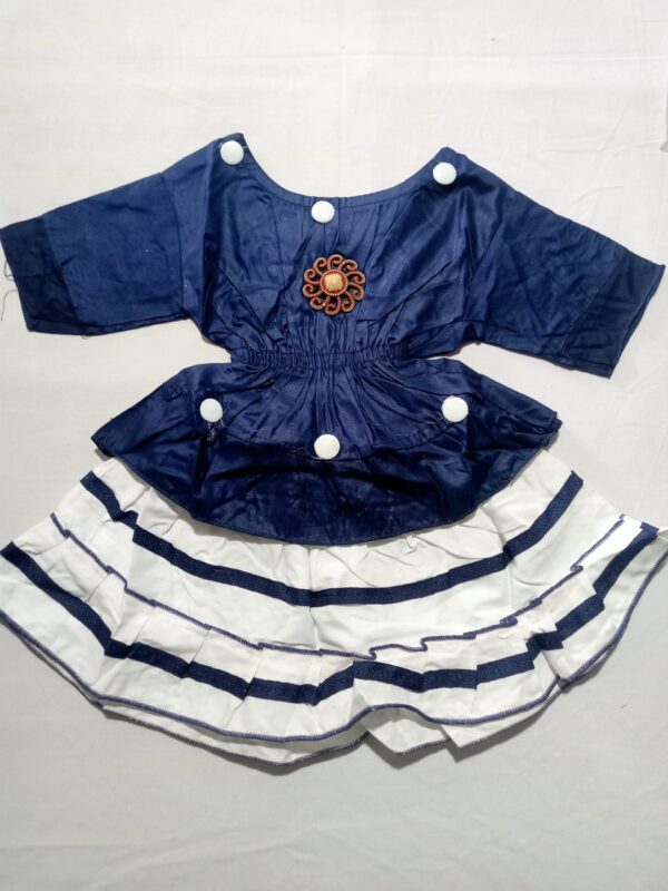 Premium quality Fashion Frok For kides
(Size 1Year To 1.5 Year Girls)