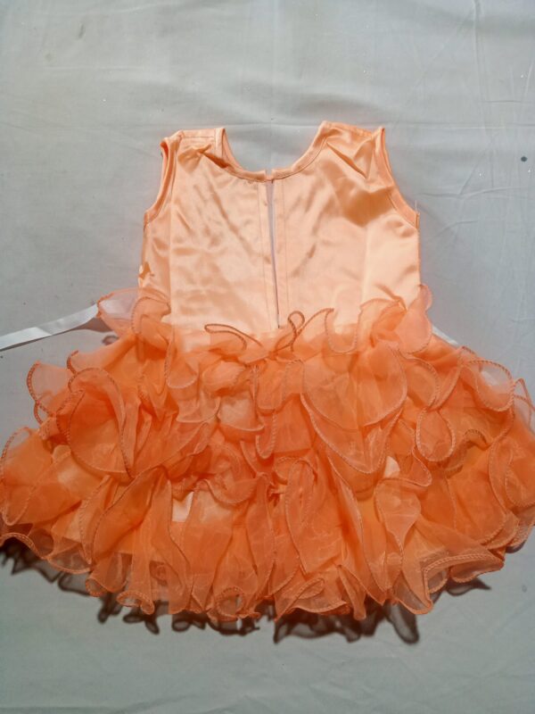 Premium quality Fashion Frok For kides
(Size 1Year To 1.5 Year Girls) - Image 5