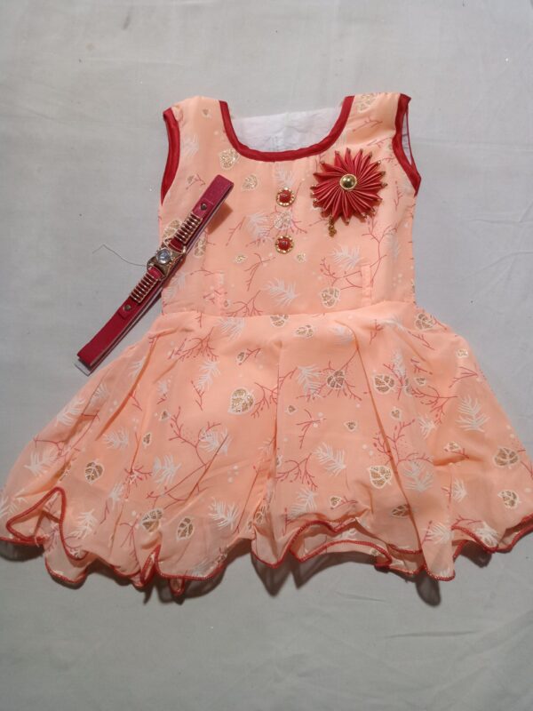 Premium quality Fashion Frok For kides product
(Size 12Month to 18 Month  kide)